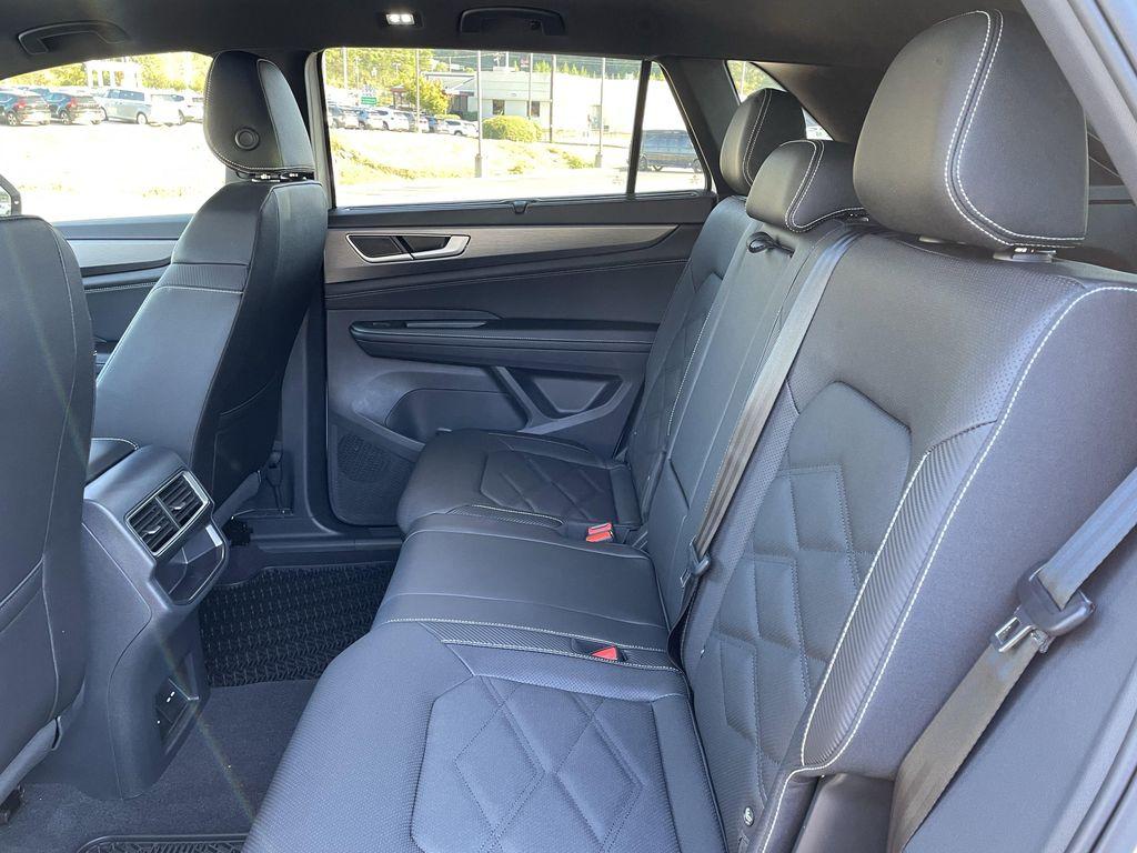 new 2026 Volkswagen Atlas Cross Sport car, priced at $43,804