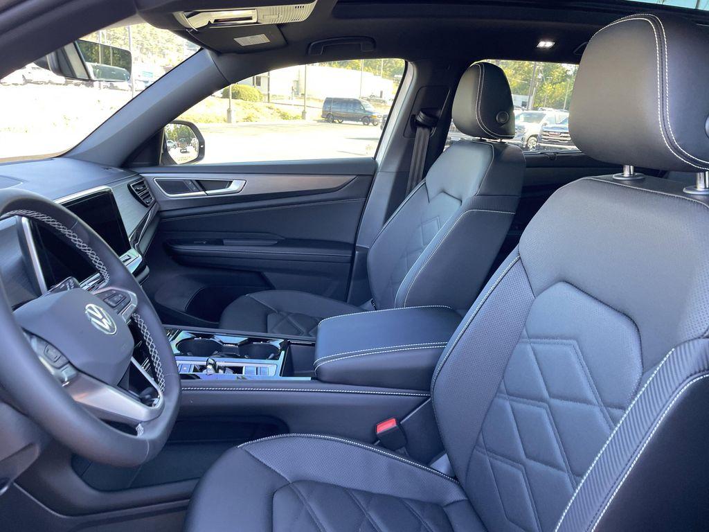 new 2026 Volkswagen Atlas Cross Sport car, priced at $43,804