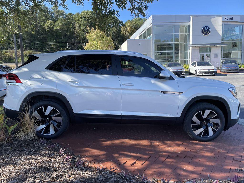 new 2026 Volkswagen Atlas Cross Sport car, priced at $43,804
