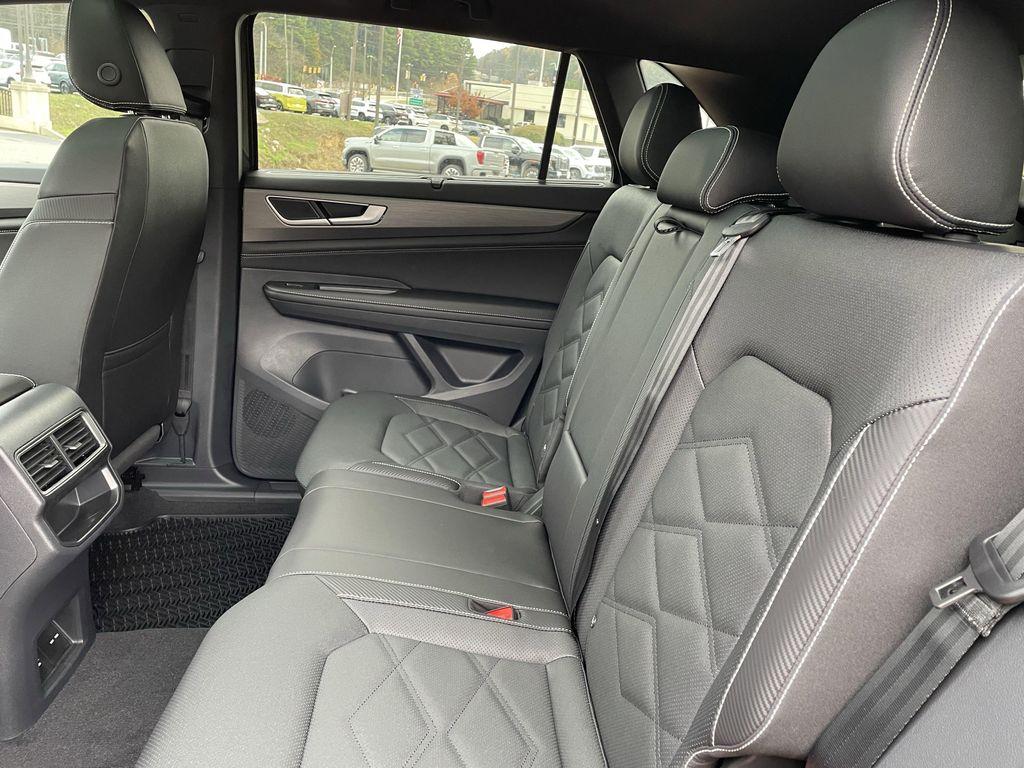 new 2026 Volkswagen Atlas Cross Sport car, priced at $43,558