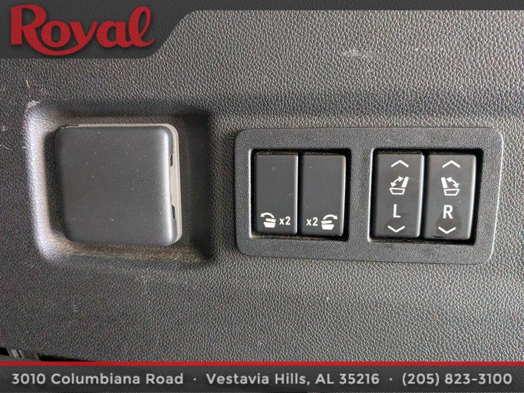 used 2021 GMC Yukon car, priced at $50,987
