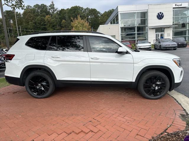 new 2024 Volkswagen Atlas car, priced at $40,978