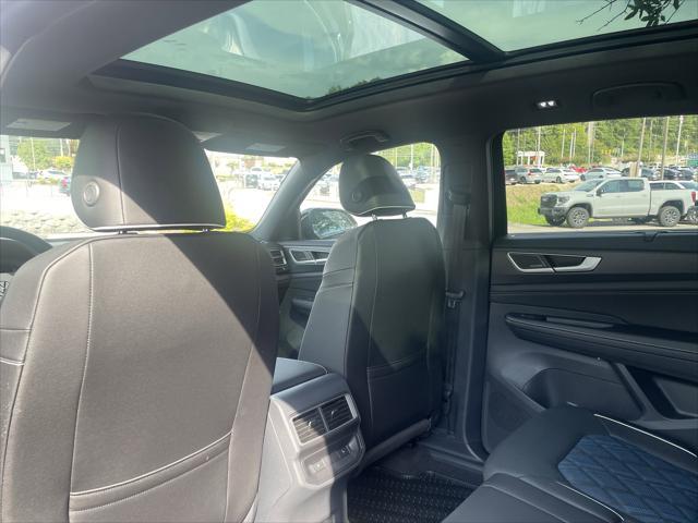new 2025 Volkswagen Atlas Cross Sport car, priced at $50,625