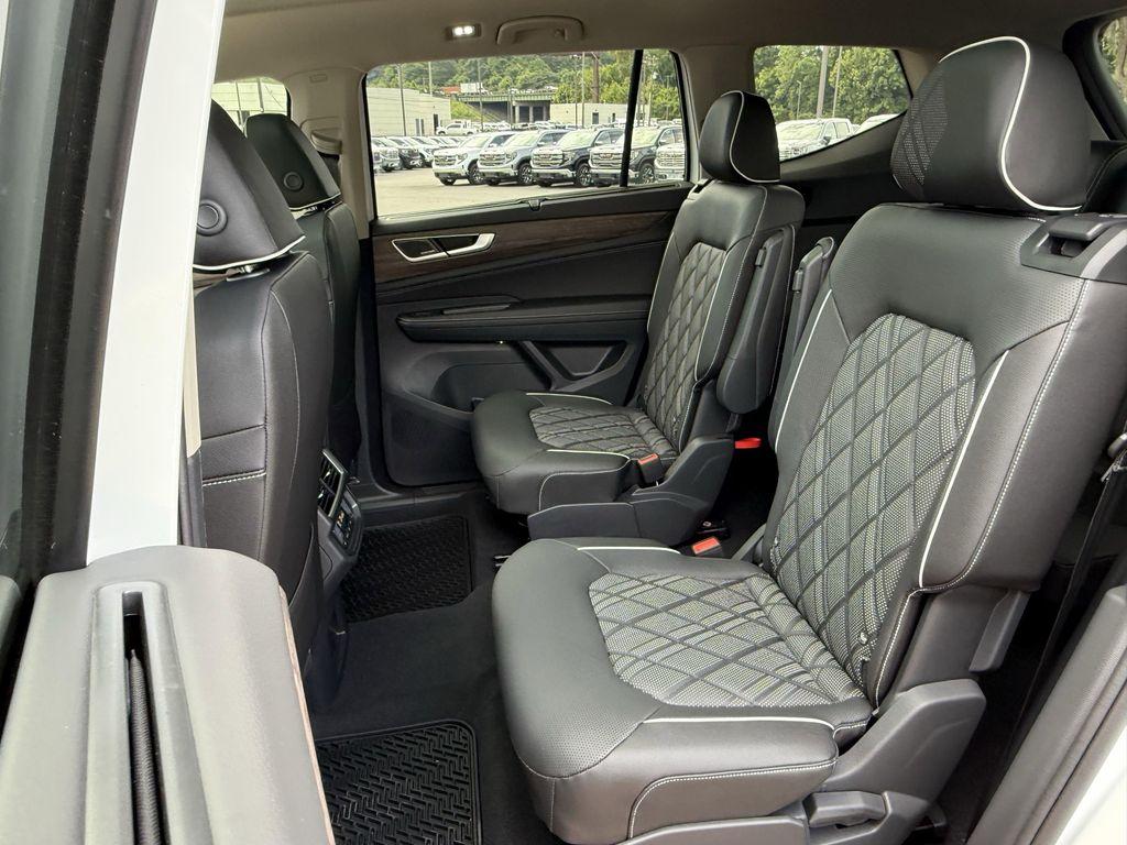 new 2026 Volkswagen Atlas car, priced at $55,585