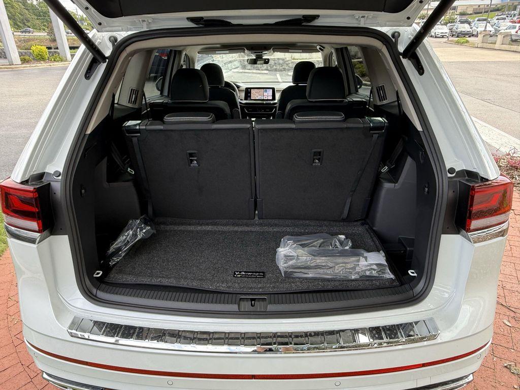 new 2026 Volkswagen Atlas car, priced at $55,585