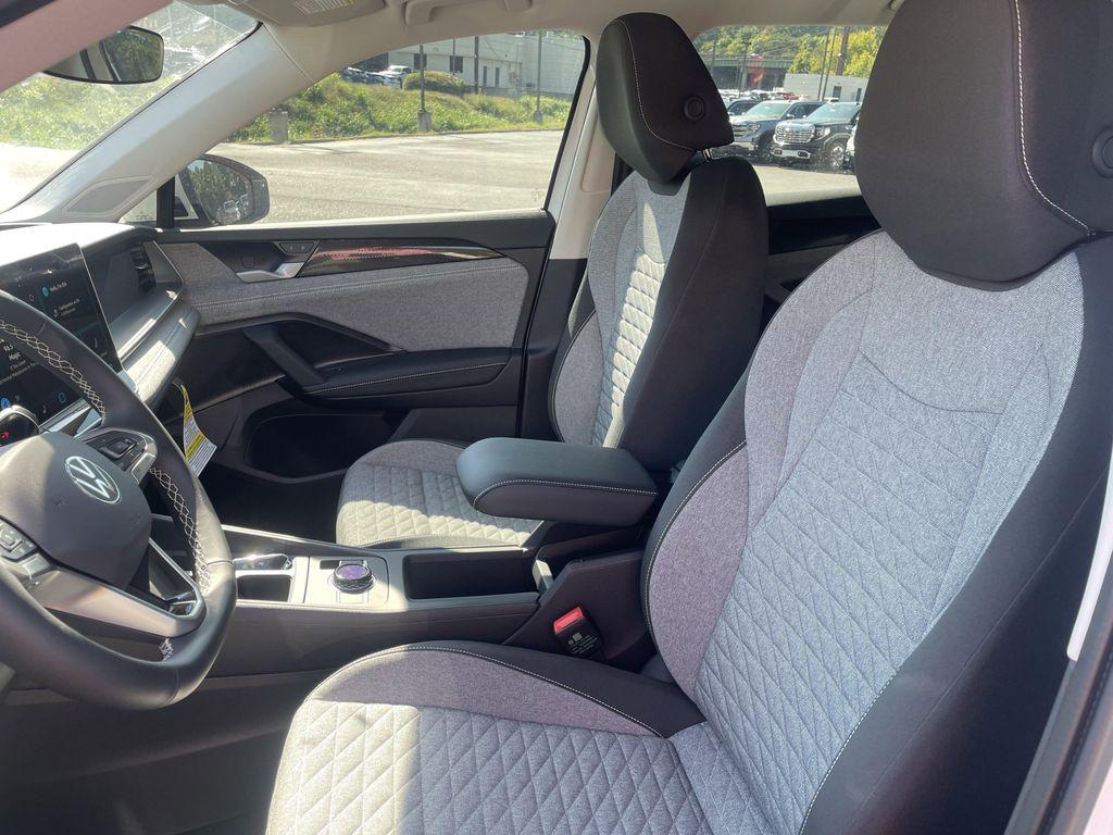 new 2025 Volkswagen Tiguan car, priced at $29,751