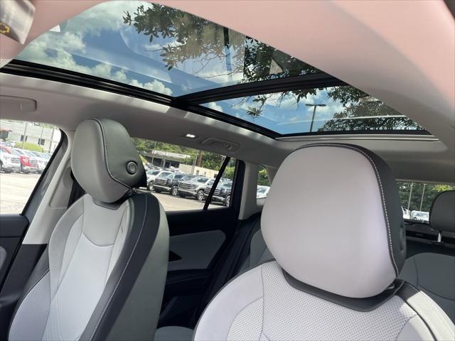 new 2025 Volkswagen Tiguan car, priced at $35,421