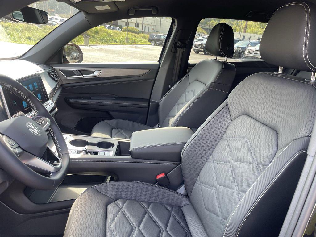 new 2026 Volkswagen Atlas Cross Sport car, priced at $38,560