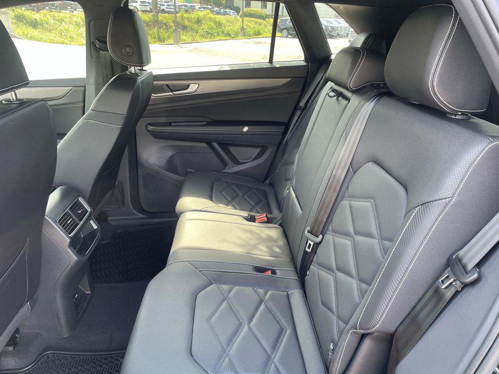 new 2026 Volkswagen Atlas Cross Sport car, priced at $38,560