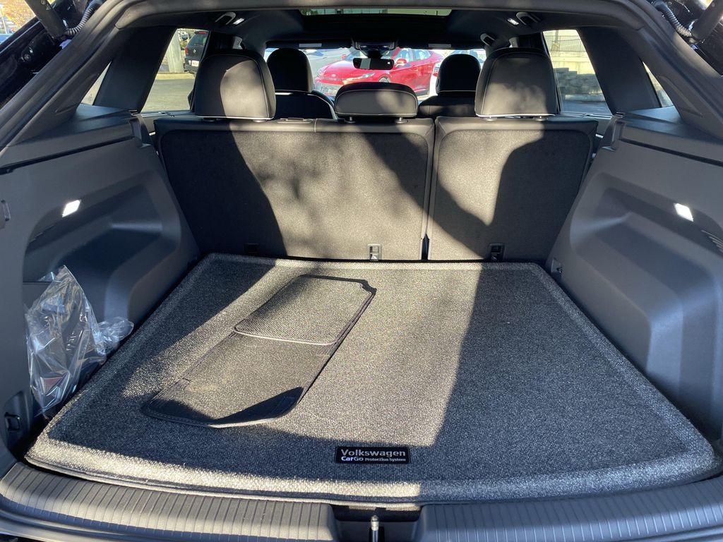 new 2026 Volkswagen Atlas Cross Sport car, priced at $53,260