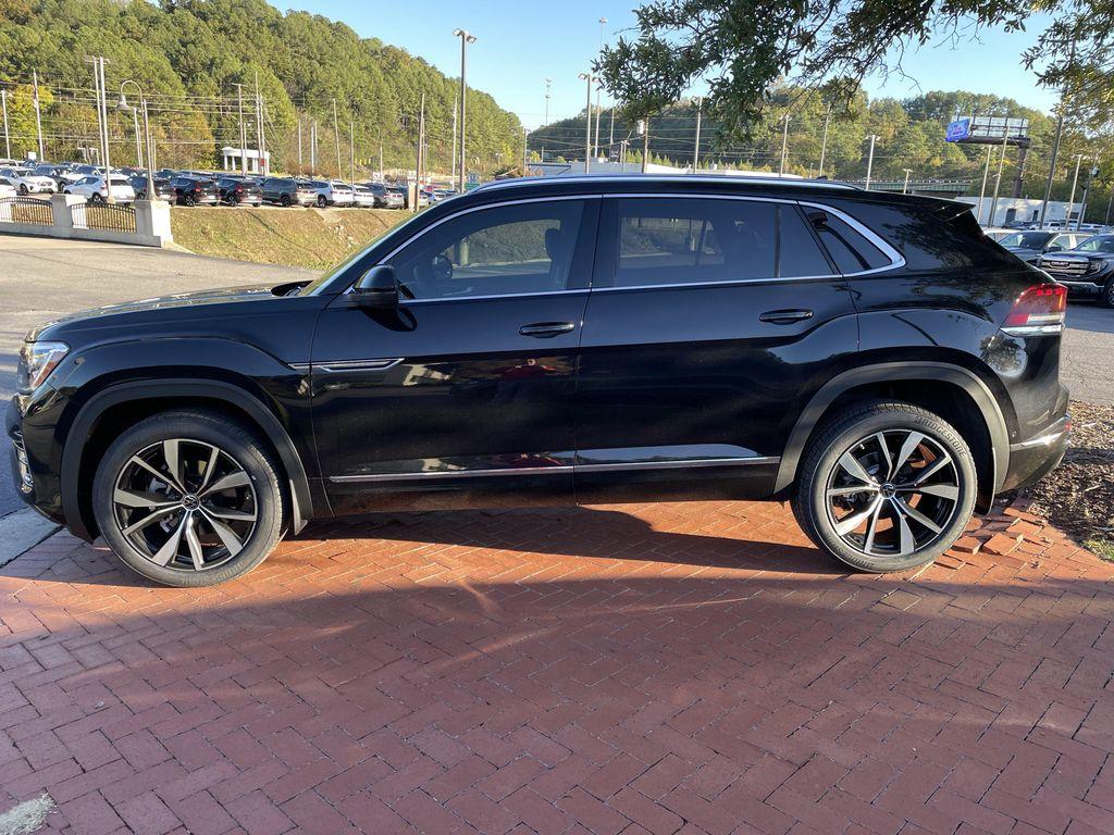 new 2026 Volkswagen Atlas Cross Sport car, priced at $53,260