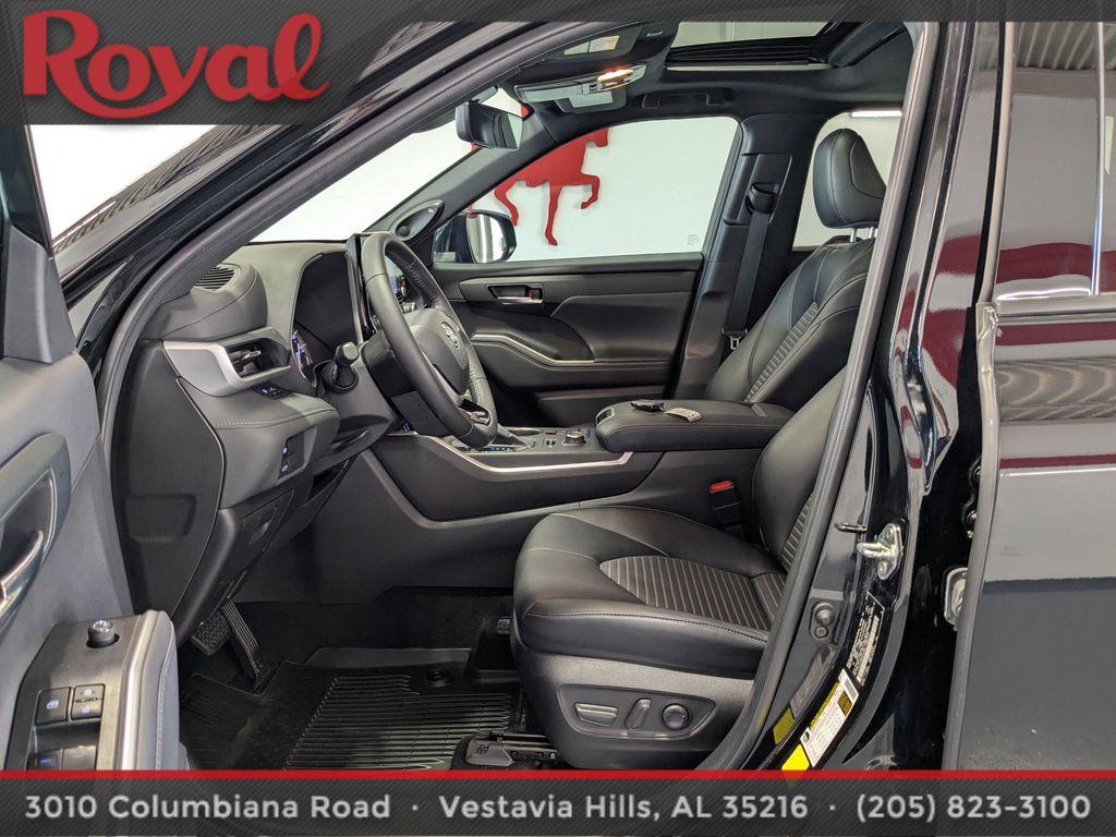 used 2022 Toyota Highlander car, priced at $37,684