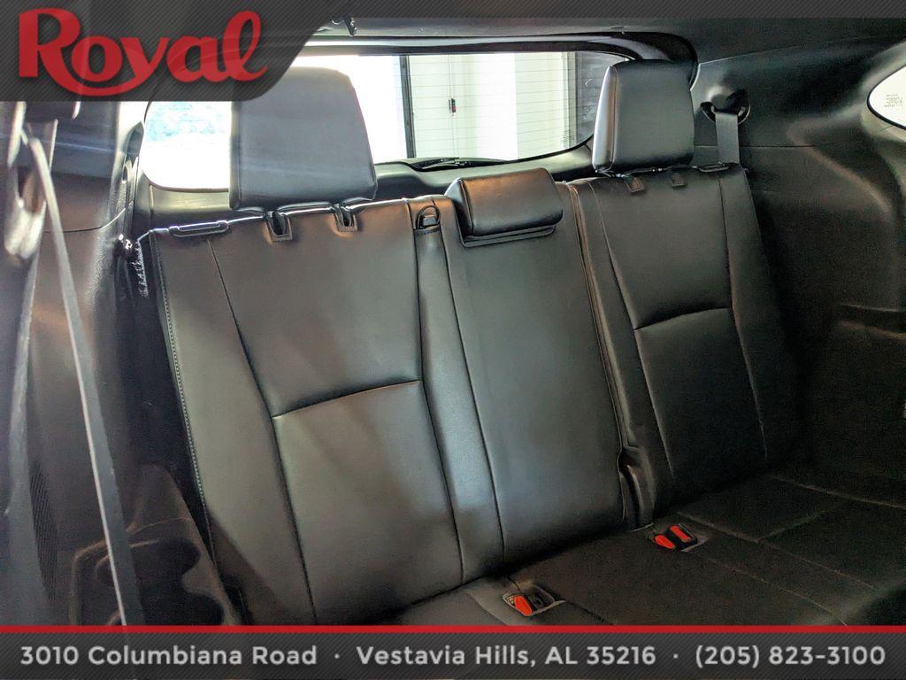 used 2022 Toyota Highlander car, priced at $37,684