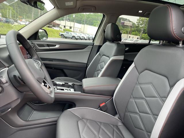 new 2025 Volkswagen Atlas car, priced at $45,904