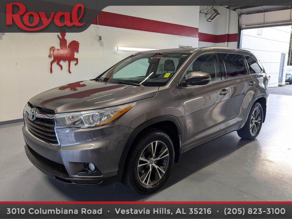 used 2016 Toyota Highlander car, priced at $16,886