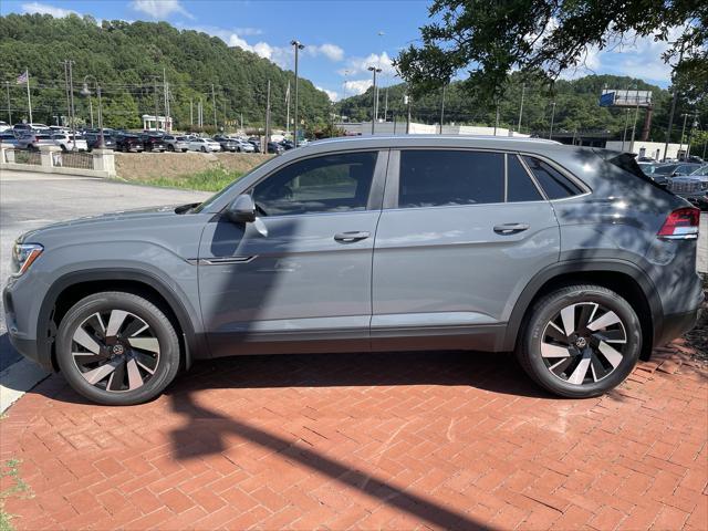 new 2025 Volkswagen Atlas Cross Sport car, priced at $40,552