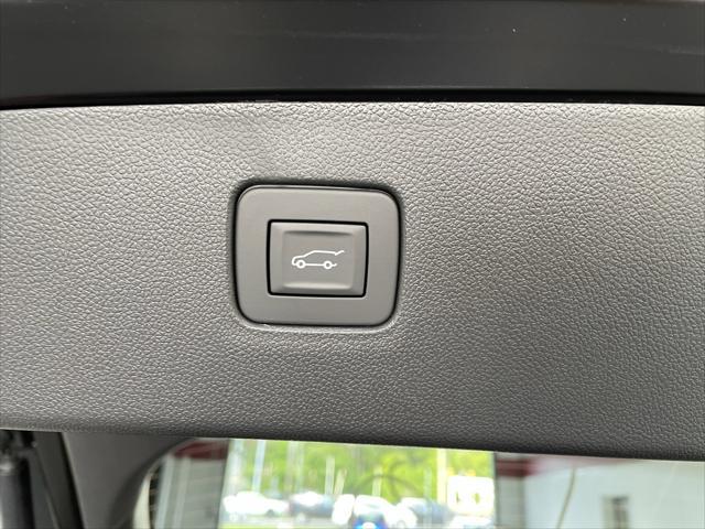 new 2025 Buick Envista car, priced at $29,820