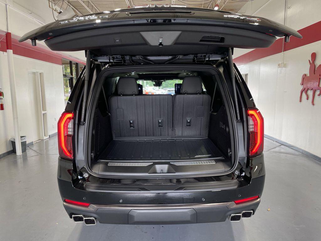 new 2025 GMC Yukon XL car, priced at $102,985