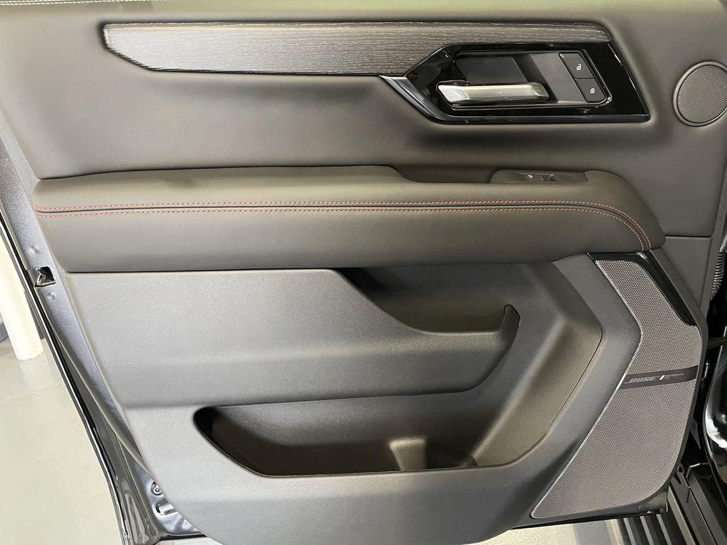 new 2025 GMC Yukon XL car, priced at $102,985