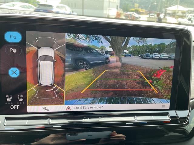 new 2025 Volkswagen Atlas car, priced at $53,238