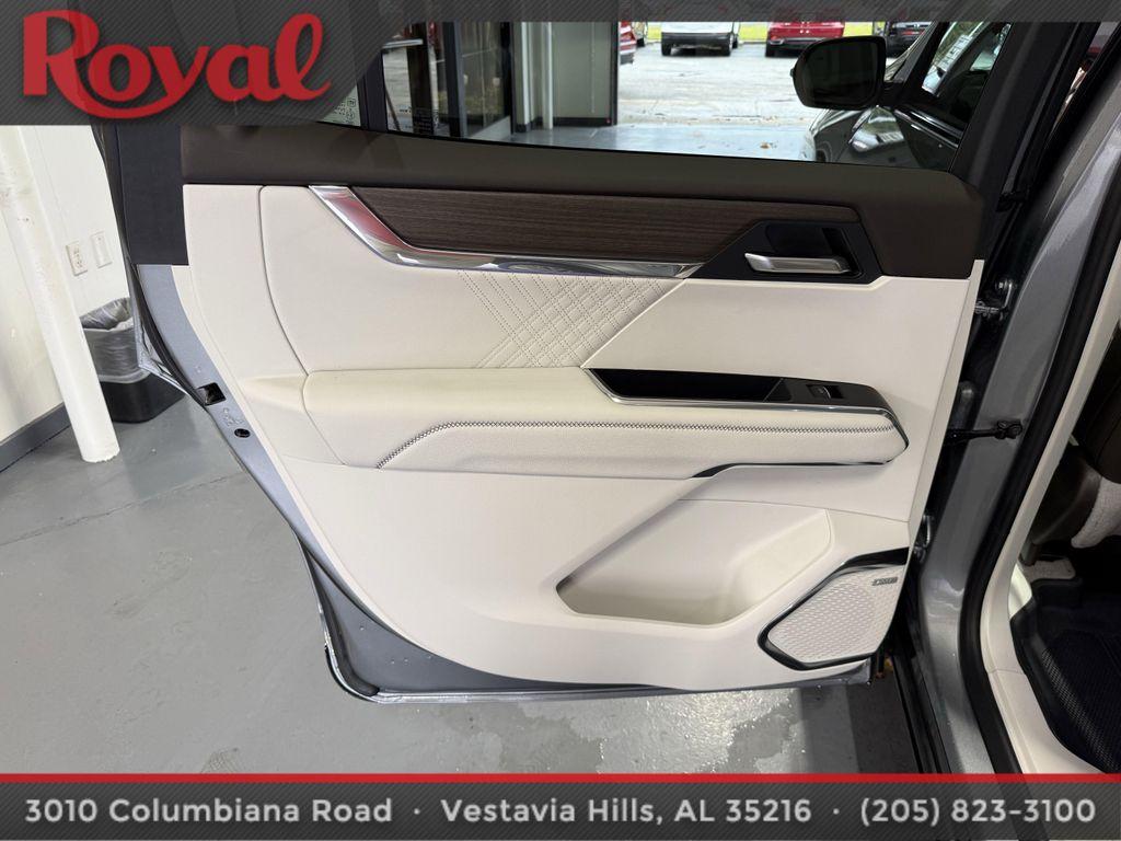 used 2024 GMC Acadia car, priced at $49,989