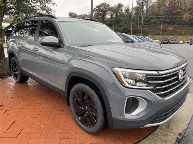 new 2025 Volkswagen Atlas car, priced at $43,104