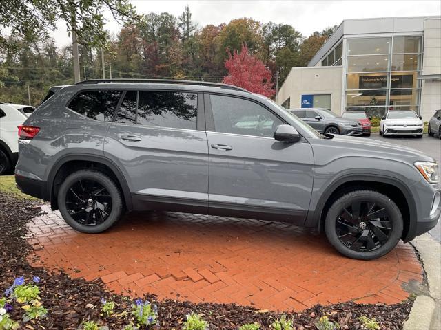 new 2025 Volkswagen Atlas car, priced at $43,104