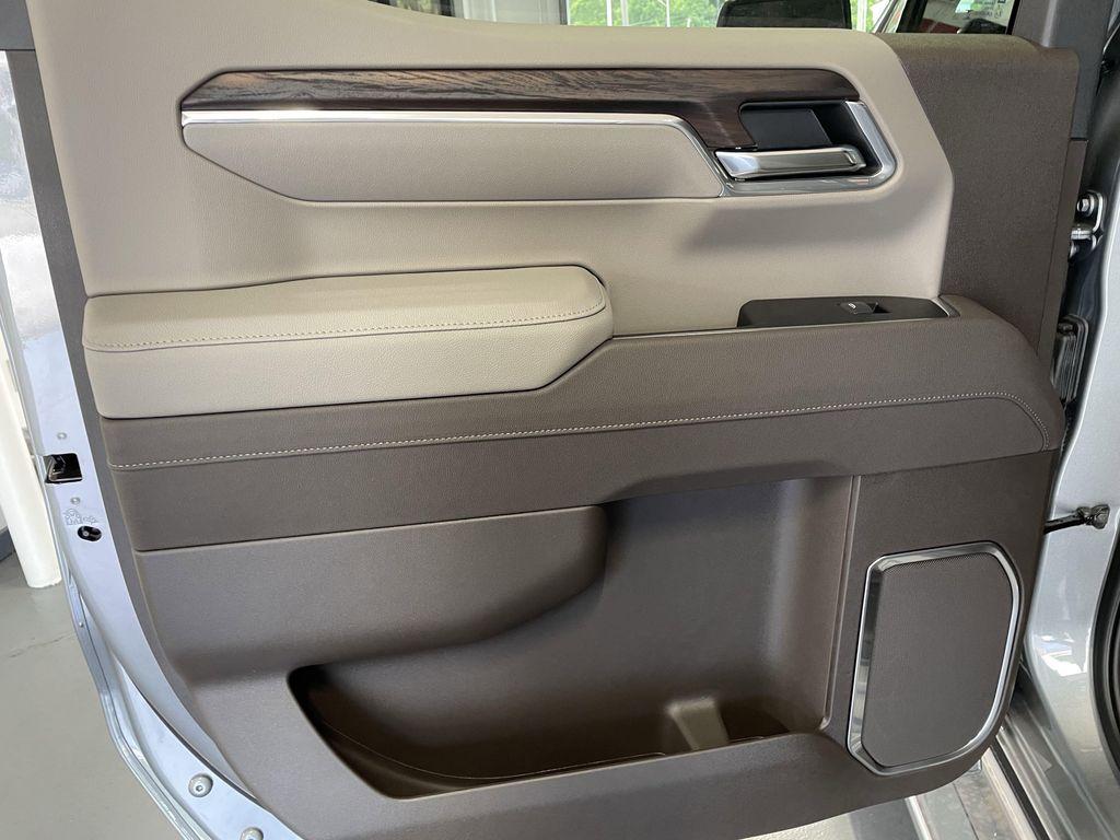 new 2025 GMC Sierra 1500 car, priced at $64,990