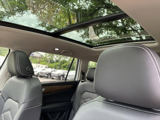 new 2025 Volkswagen Atlas car, priced at $44,137