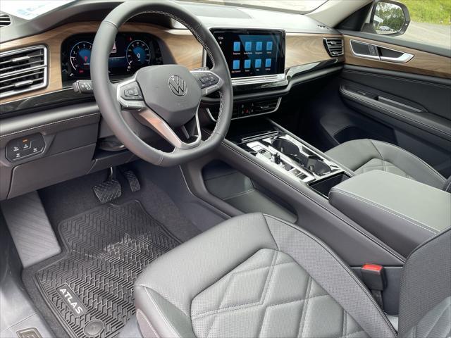 new 2025 Volkswagen Atlas car, priced at $44,137