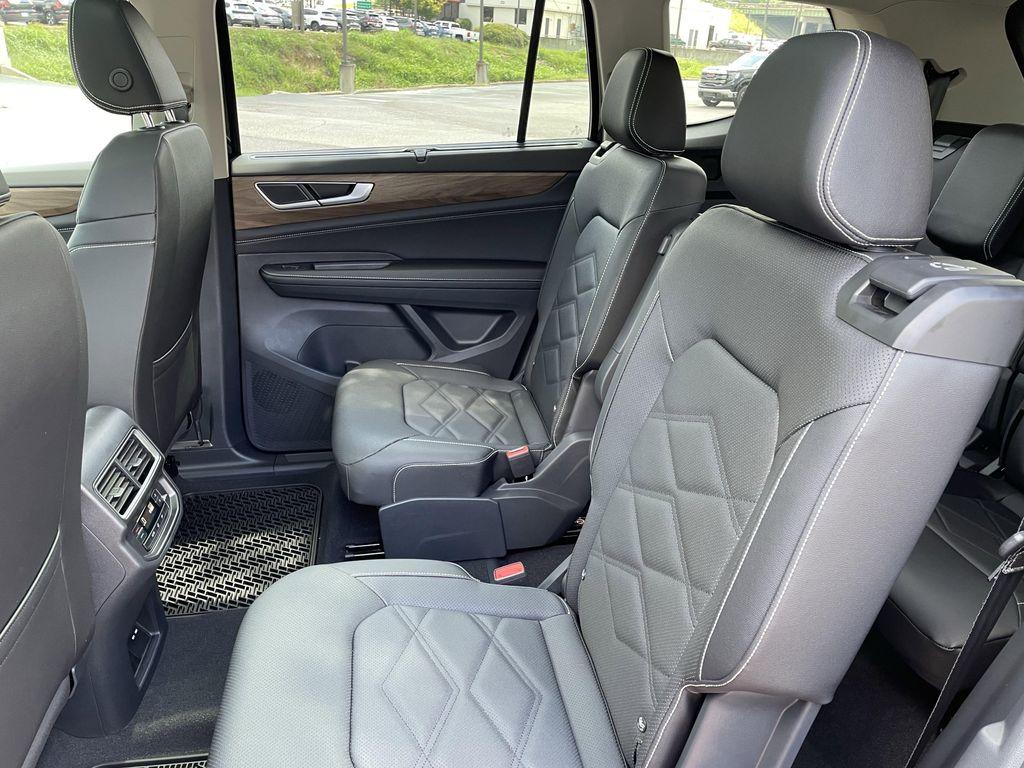 new 2026 Volkswagen Atlas car, priced at $45,254