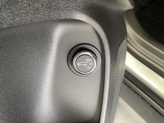 new 2025 Buick Envista car, priced at $29,820