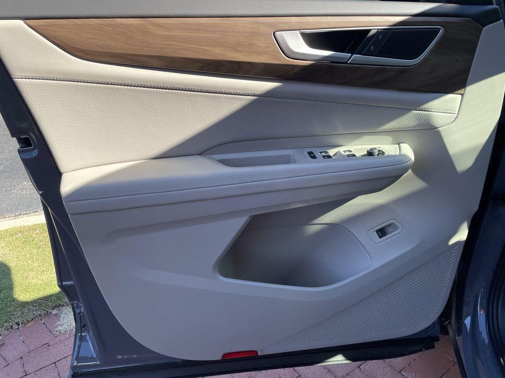 new 2026 Volkswagen Atlas car, priced at $45,529