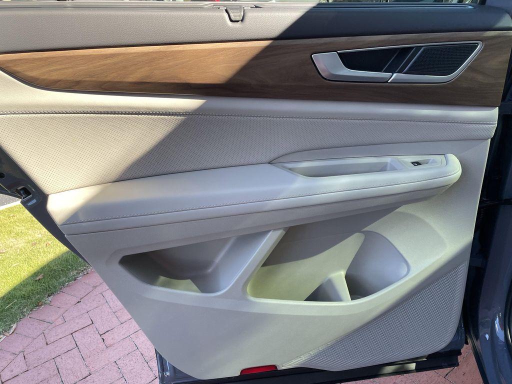 new 2026 Volkswagen Atlas car, priced at $45,529