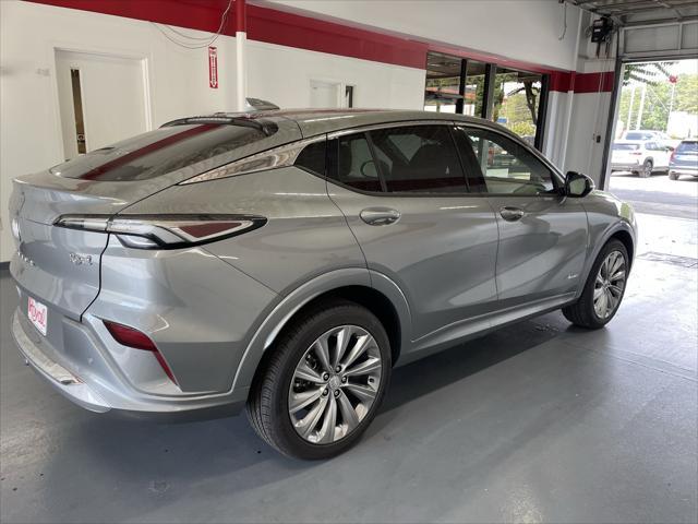 new 2025 Buick Envista car, priced at $31,335