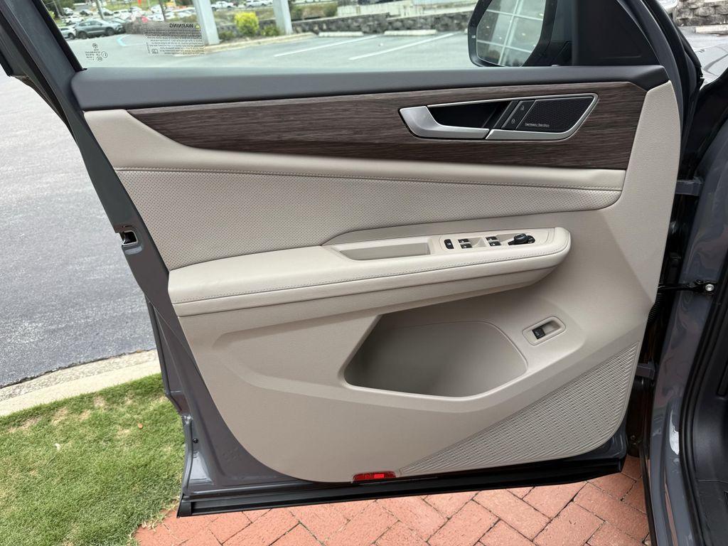 new 2026 Volkswagen Atlas car, priced at $54,831