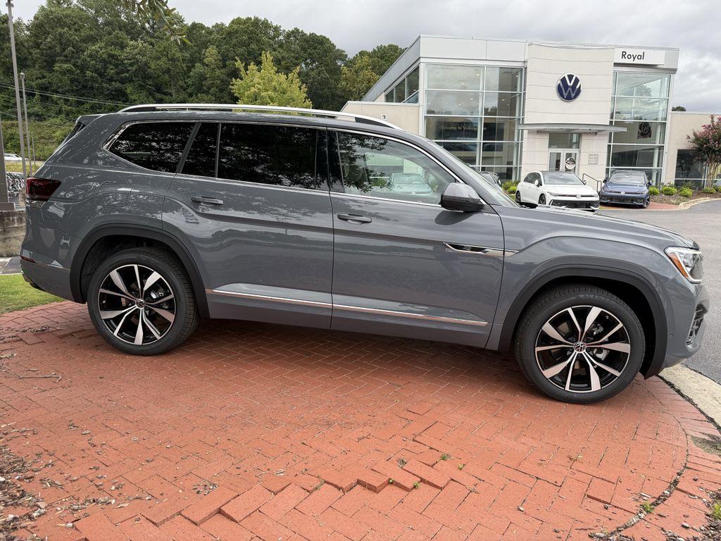 new 2026 Volkswagen Atlas car, priced at $54,831
