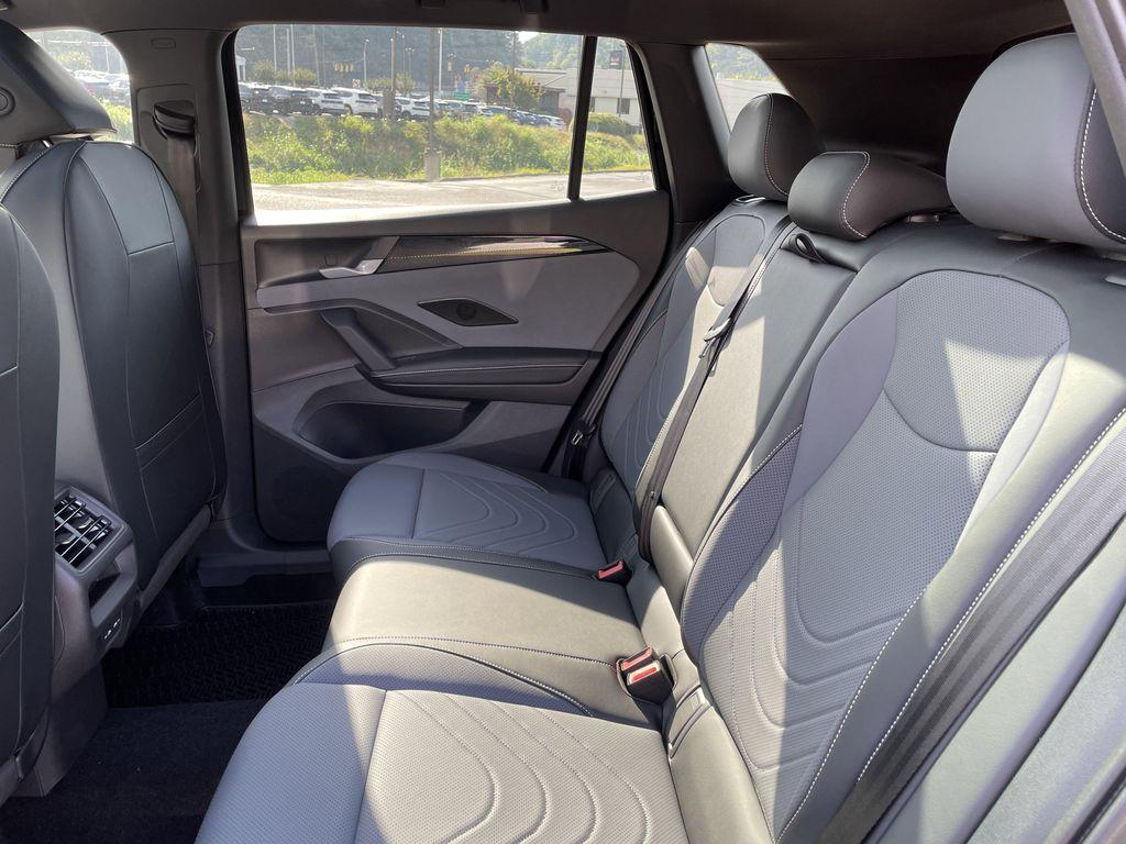 new 2025 Volkswagen Tiguan car, priced at $35,985