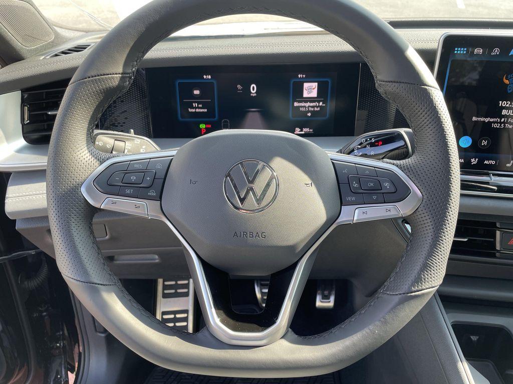 new 2025 Volkswagen Tiguan car, priced at $35,985