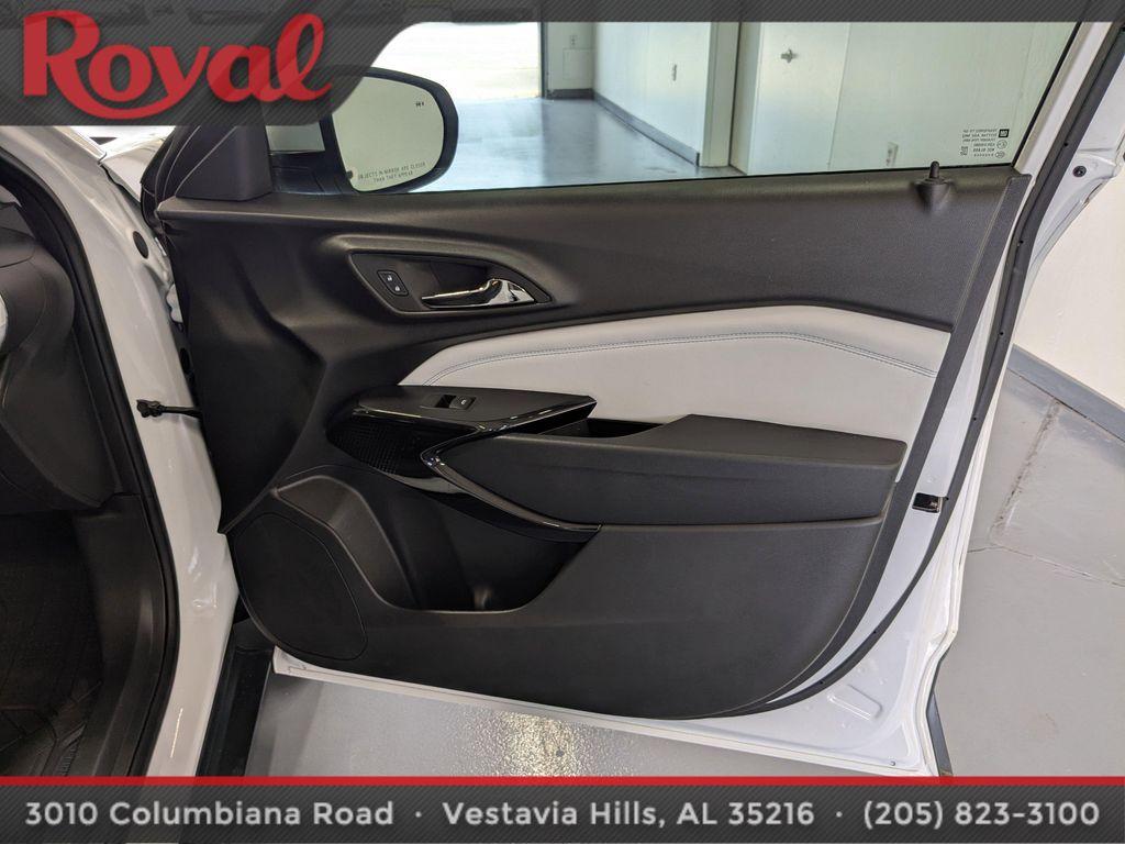 used 2024 Chevrolet Trax car, priced at $19,487