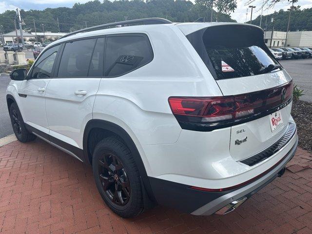 new 2024 Volkswagen Atlas car, priced at $49,176