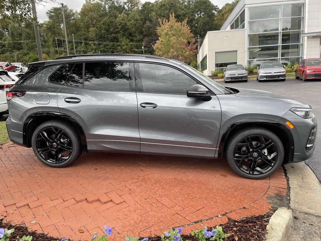 new 2026 Volkswagen Tiguan car, priced at $37,903