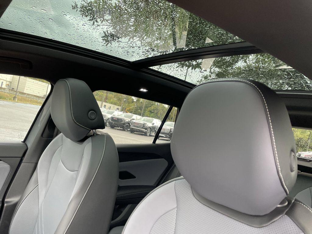 new 2026 Volkswagen Tiguan car, priced at $37,903