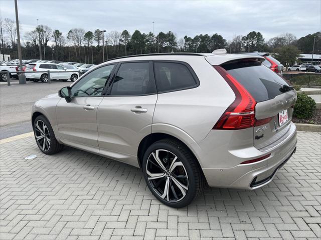 new 2025 Volvo XC60 car, priced at $59,885