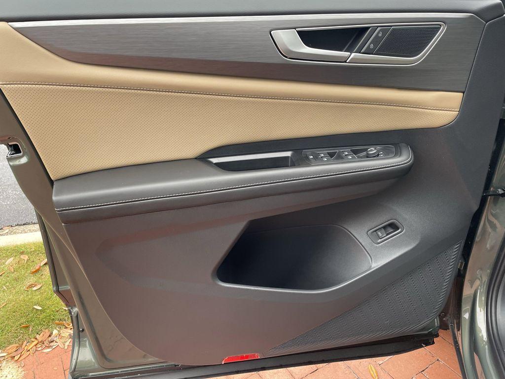 new 2026 Volkswagen Atlas Cross Sport car, priced at $44,265