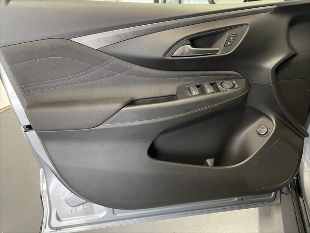 new 2025 Buick Envista car, priced at $30,320