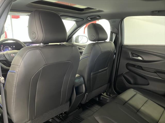 new 2025 Buick Envista car, priced at $30,320