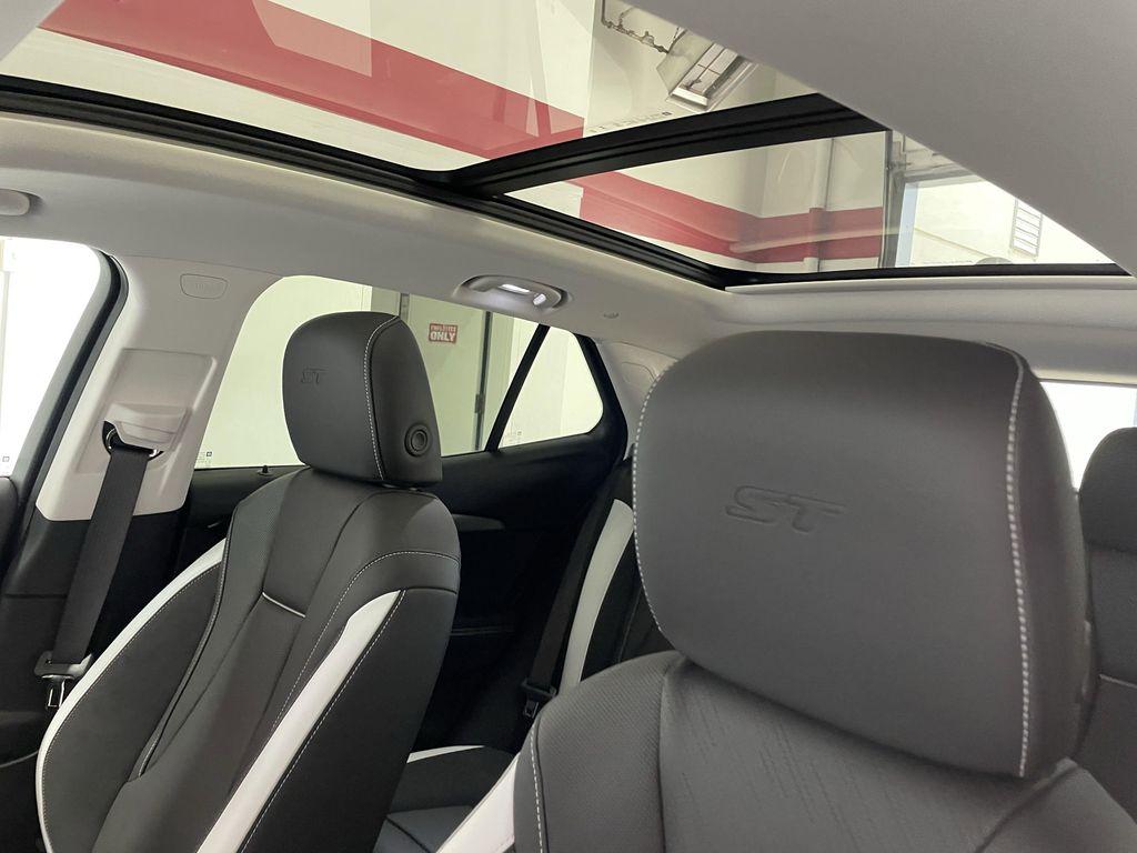 new 2025 Buick Envision car, priced at $43,240