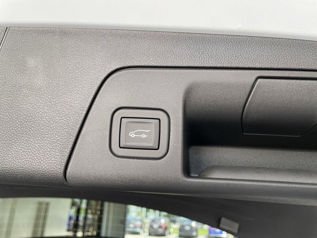 new 2025 Buick Envision car, priced at $43,240