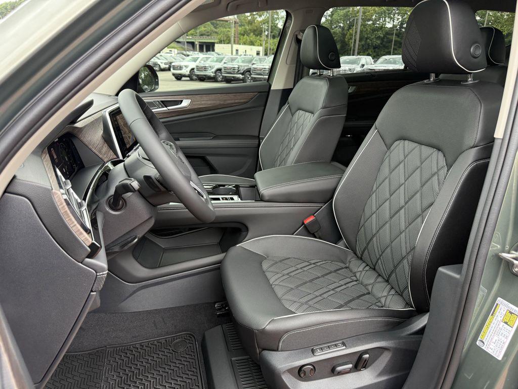 new 2026 Volkswagen Atlas car, priced at $55,148